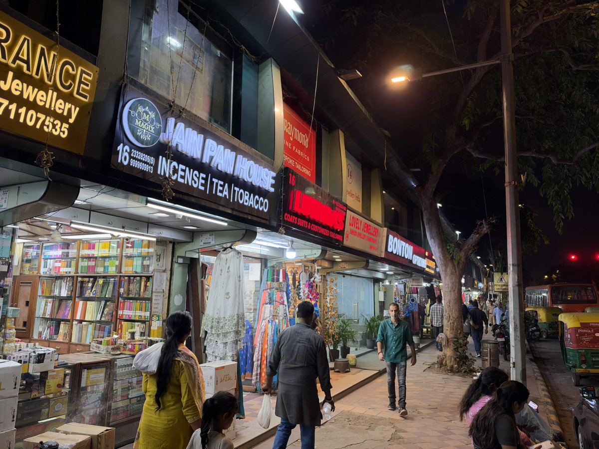 Tushar15's tweet photo. Bullshit. Sharing this photo from CP. 

Shame on you, Anish. https://t.co/sizUL62xoz