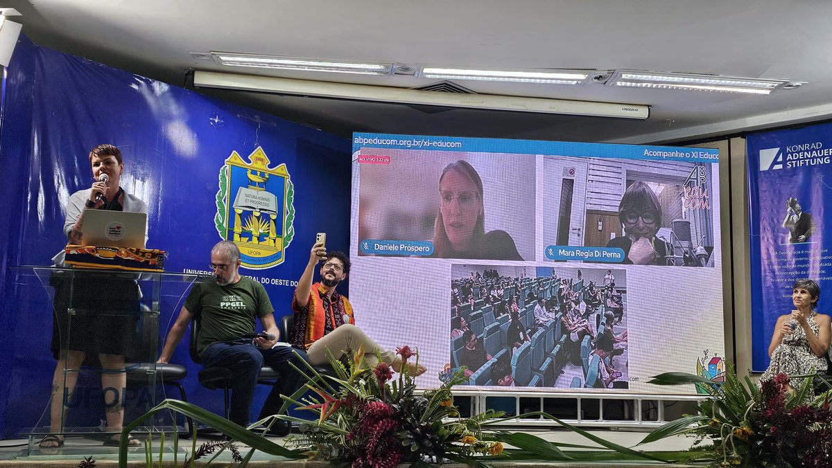 DiversityCentre's tweet photo. Our lecturer and postdoctoral fellow, Dr Paola Prandini, participated in events related to educommunication and critical studies of whiteness in Brazil in the last two weeks. 

#WiCDS #WitsUniversity #Brazil #Educommunication #Whiteness #GlobalSouth https://t.co/5va0pMjRRd