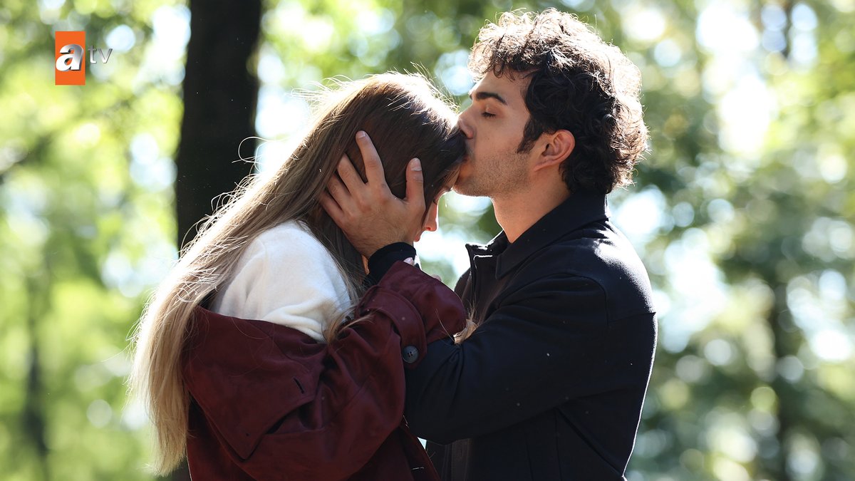 altiustuistdizi's tweet photo. “Kokusunu sevdiğim..." #EmNaz 🌹❤️

Altı Üstü İstanbul yeni bölümüyle Pazartesi 20.00’de atv’de!
#AltıÜstüİstanbul @atvcomtr https://t.co/COD4vQnuTW
