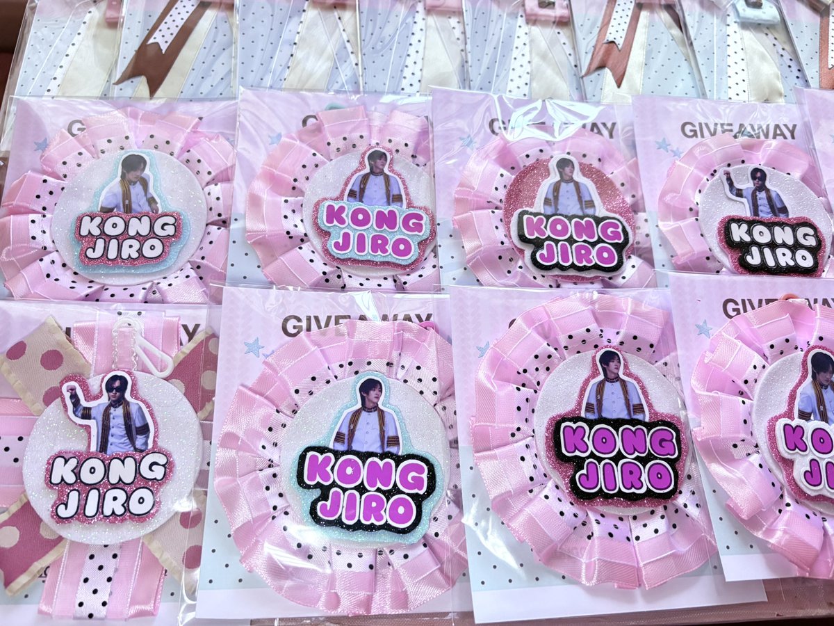 oiloil1129's tweet photo. giveaway 🍓ออกแบบและทำเองทุกขั้นตอน

จำนวน 30 ชิ้น

🗓️18 October 2026
📍CU Sports Complex
⏰ TBA

📌กติกา📌
โชว์แอค ig เทรน ฟชว ของ ทมก 📱( 1 คนต่อ 1 ชิ้น แม้จะมีหลายแอค)

#KONGJIROGraduationDAY #kongjiro https://t.co/BzCItuG7zY
