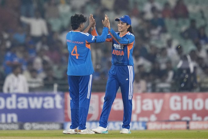 Caught and bowled! 🫴☝️  Sree Charani gets the breakthrough 👌