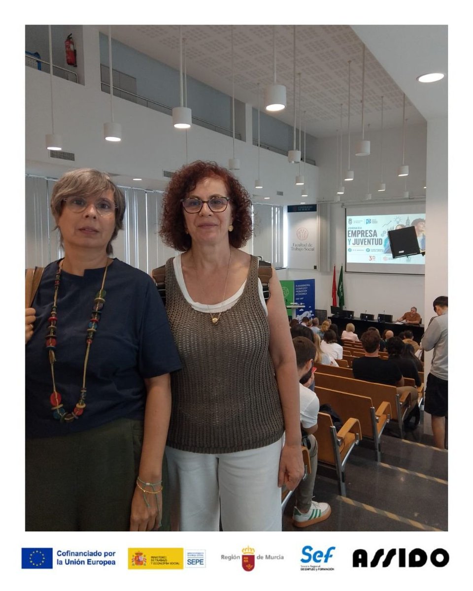 ASSIDOMURCIA's tweet photo. 🤝 Nuestras compañeras del Servicio de Empleo de ASSIDO participaron en la jornada ‘Empresa y Juventud’, organizada por el Ayto. de Murcia, para conectar talento y oportunidades y seguir impulsando la inclusión laboral de personas con síndrome de Down y discapacidad intelectual https://t.co/8xpXhFPEvU