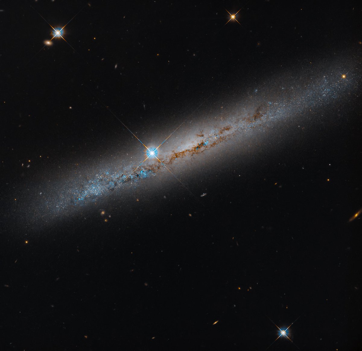 NASAHubble tweet picture