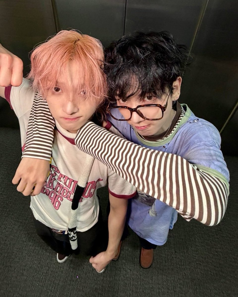 dailyparksungho tweet picture