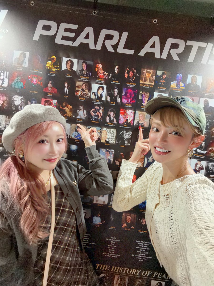 harupidrums's tweet photo. 今日はPearl Drums 80th Anniversary Fest.でShane Gaalaasのドラムパフォーマンスを観に行ってきました🥁

Pearl80周年おめでとうございます㊗️

私は2003年渚園でのB'zライブでShaneのドラムを観た以来だったので、ダイナミックなドラムプレイを近くで観ることができて感激でした✨

同じPearlドラマーのPARADOXXのSHONOさんとは静岡出身でB'zファンと共通点が多くてお会いできて嬉しかったです🥰
#LOVEBITES #Haruna