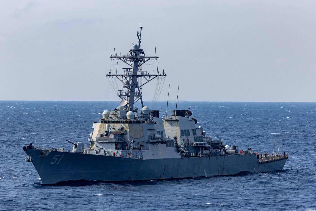 World_Affairs11's tweet photo. President Trump is planning to strike Iran before midterm election:

The USS Theodore Roosevelt carrier strike group and Fighter jets Carrier-based F-35C stealth fighters and F/A-18 Super Hornets are heading towards the Middle East.

The USS George Washington and USS George H. W. Bush are also operating in the region.

9000 personnels are also deployed to the Red sea, Arabian sea and near Gulf of Oman.

The US covers Iran from all sides. Big escalation is imminent in coming days or hours.

Source : AP/ USNI news