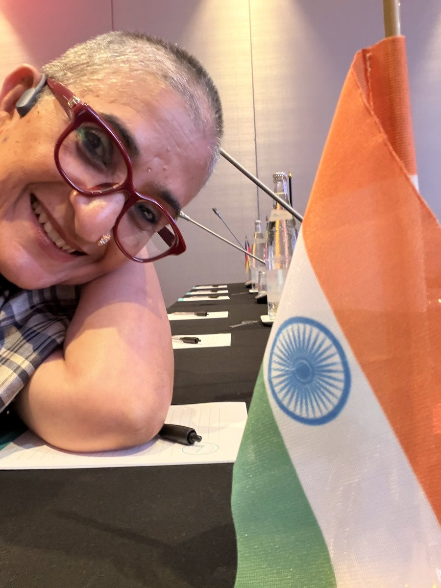vijivenkatesh's tweet photo. It’s our flag ! So proud to hold it up. And represent as Steering Committee Member @Friends_Of_Max @themaxfndn and India at the @GMPNAN Meet in Paris.
#MPNHZ26
Working towards more awareness and empowerment for the MPN community https://t.co/J02joBw5eJ