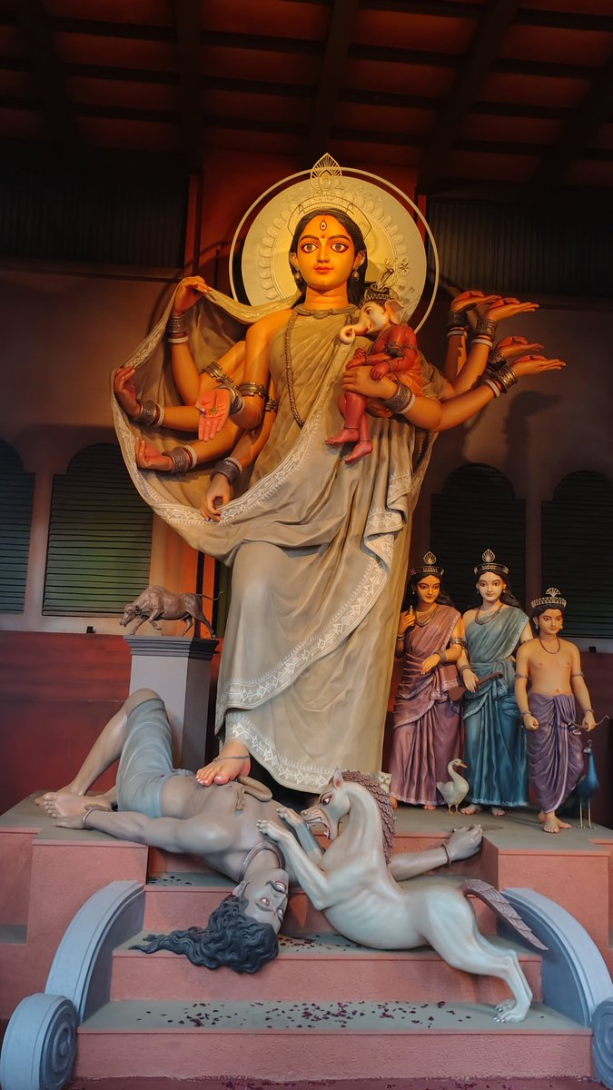Asolsticelight's tweet photo. Panchami in North Kolkata ✨ https://t.co/5gyuOewda6