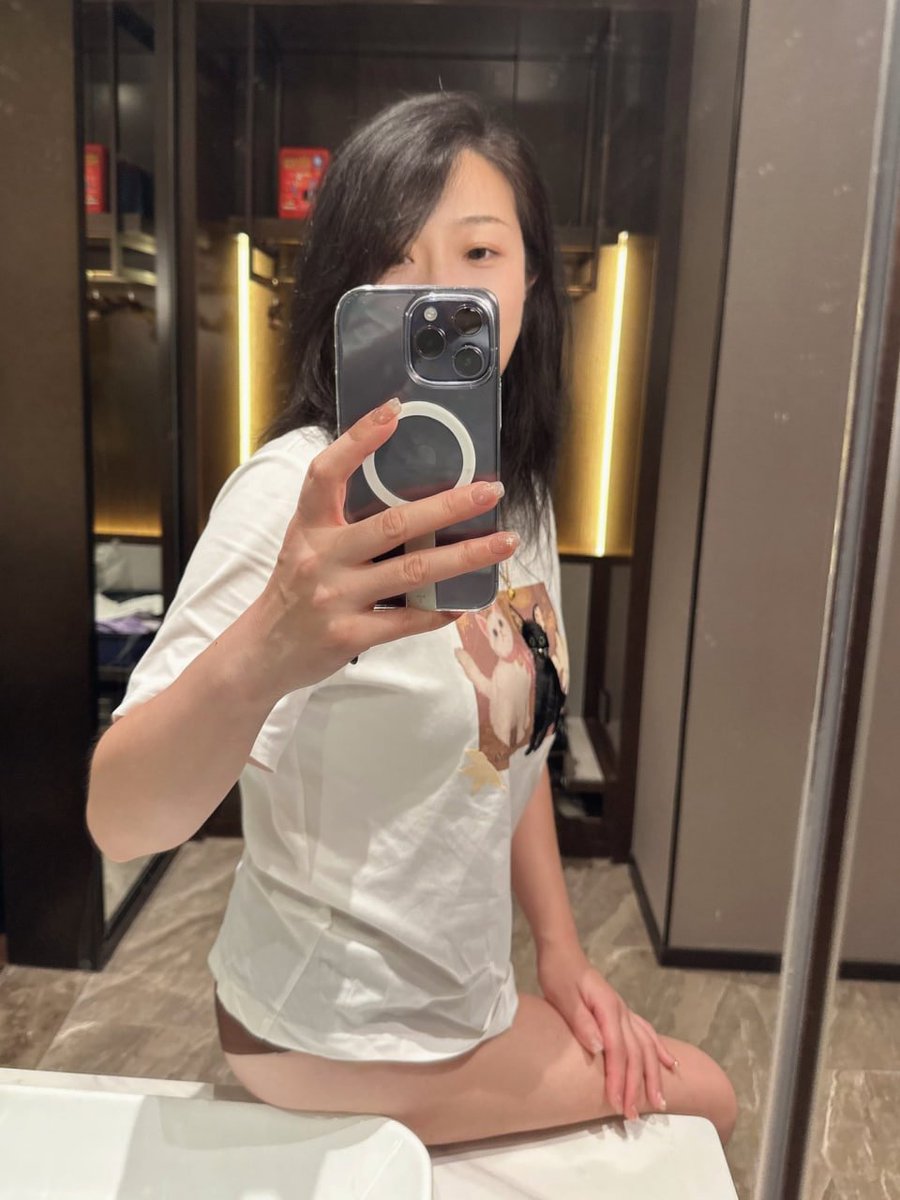 dierdre_chaney's tweet photo. 这个姿势坐你���上喜欢吗 https://t.co/3othdNP1yx