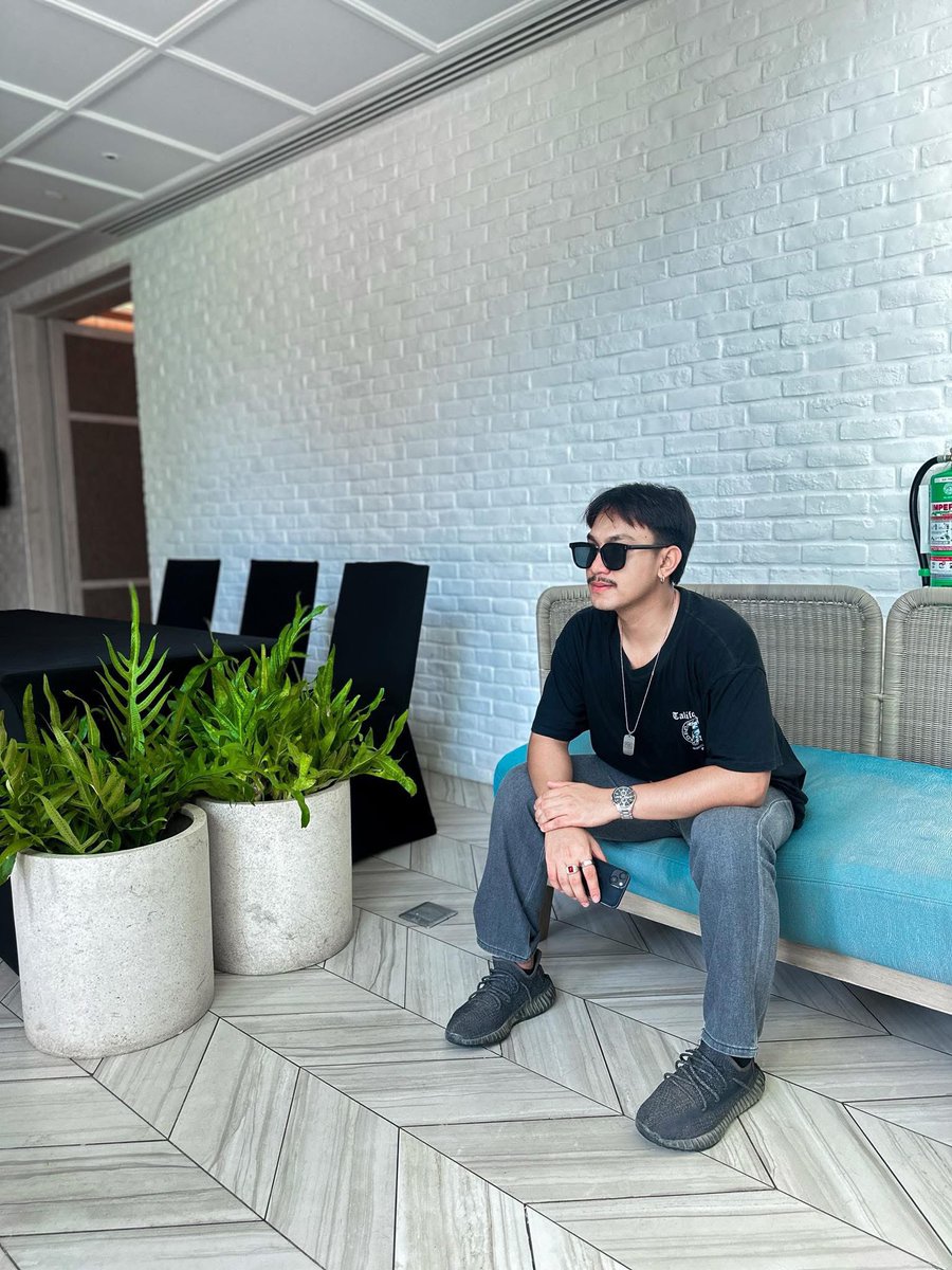 Phakphummini's tweet photo. เหงาจังครับ 😔 #สุรินทร์ https://t.co/j0YAygzcTh