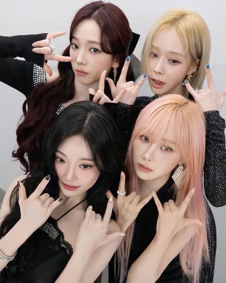 aespapic's tweet photo. 1 retweet = 1 vote 

#aespa
#2026MAMAVOTE https://t.co/ST65j7EWUs