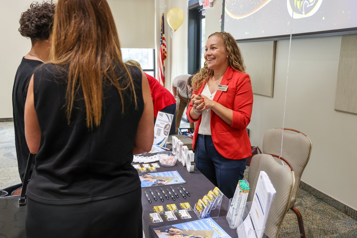 PHSCFoundation's tweet photo. 🎉 Today we wish a Happy #NationalBossDay to Michelle Bullwinkel, @PHSCedu Director of Alumni and Donor Relations and Interim Executive Director of the #PHSCFoundation. 

🫶 Michelle, we thank you for your leadership and hope you have a spectacular day! https://t.co/5HvJkCtK0E