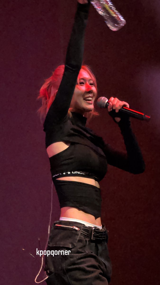 kpopqorner's tweet photo. 20261014 She really wanted to spray us with water, but manager-unnie said no. She asked us to wait for the day they perform at an outdoor venue 💦

#UAU_Your_Youth_TOUR #UAU #UAUinSanJose #유아유 #Yoohyeon #유현 https://t.co/yOOCRgzhlE