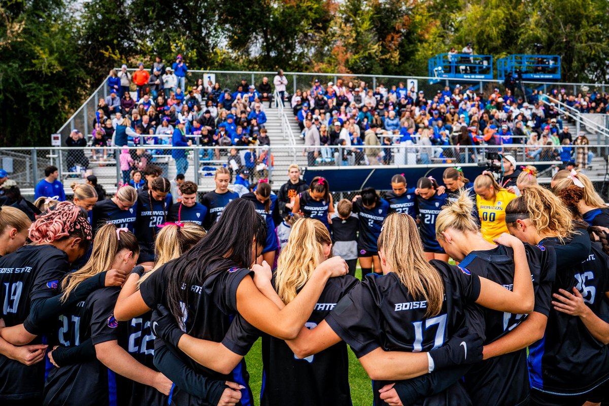 BroncoSports's tweet photo. Back-to-back sold out crowds for Boise State soccer π₯
Let's do it again on Saturday, #BroncoNation!Β
#BleedBlue | #WhatsNext https://t.co/RsypBLoCgd