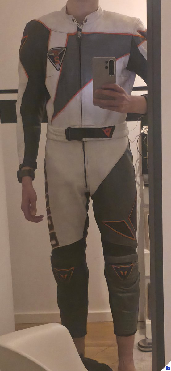 HunterSmit89907's tweet photo. @Zipforge @Pup_Ne0 @PUPLOUIS95 Are there any requirements? As in specific brands, only one piece suit, etc.? Would this suit be possible to be upgraded? https://t.co/jEBfeaBnn9