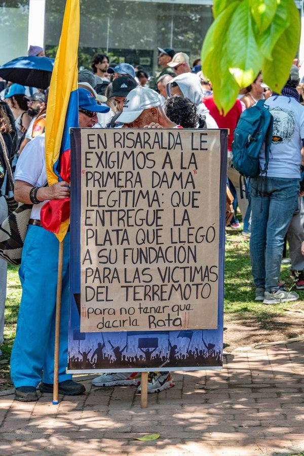 Matador000's tweet photo. No lo digo yo, lo dicen las víctimas del terremoto que afectó a Pereira y Dosquebradas. https://t.co/BSAd9QLEi1