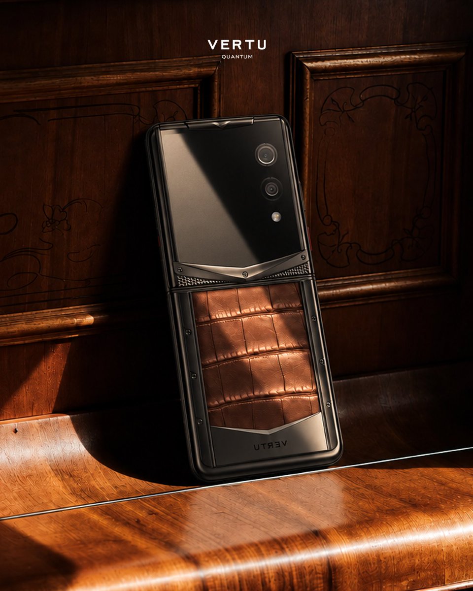 VertuEngland's tweet photo. Your phone called. It wants a luxury upgrade. 

Rich leather, sleek details, and a whole lot of attitude.

Click the link on the Vertu homepage to learn about the product information.

#VERTU #VERTUQuantum #LuxuryAesthetic #EverydayLuxury #LuxuryStyle#LuxuryAesthetic https://t.co/1Rh7lUffuu