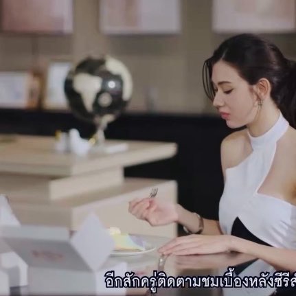 miulenaenjoyer's tweet photo. pheem is fighting for her relationship and her blood sugar at the same time 😭😭😭 

LENAMIU PLS LOVE EP6 
#PlsLoveรักได้ไหมEP6 https://t.co/XIg7YDbitp