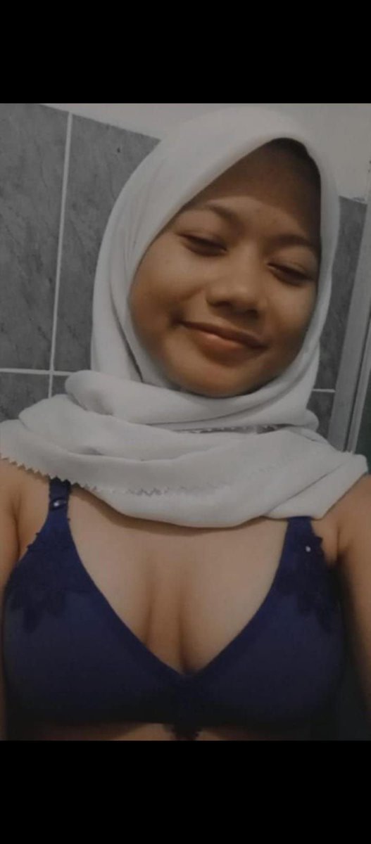 prisila3161's tweet photo. Kiriman DM. 
Nickname: Malva
Yang Mau Berfantasi Boleh Inbox/wa 081377661156.. Video 1Menit 10k.

#PapMantan #Binor #Viral #Pacar #Jilbab #Cantik #Bugil #Hijab #tudung #SMA #SMP #Cantik https://t.co/lx6vmU0aBd