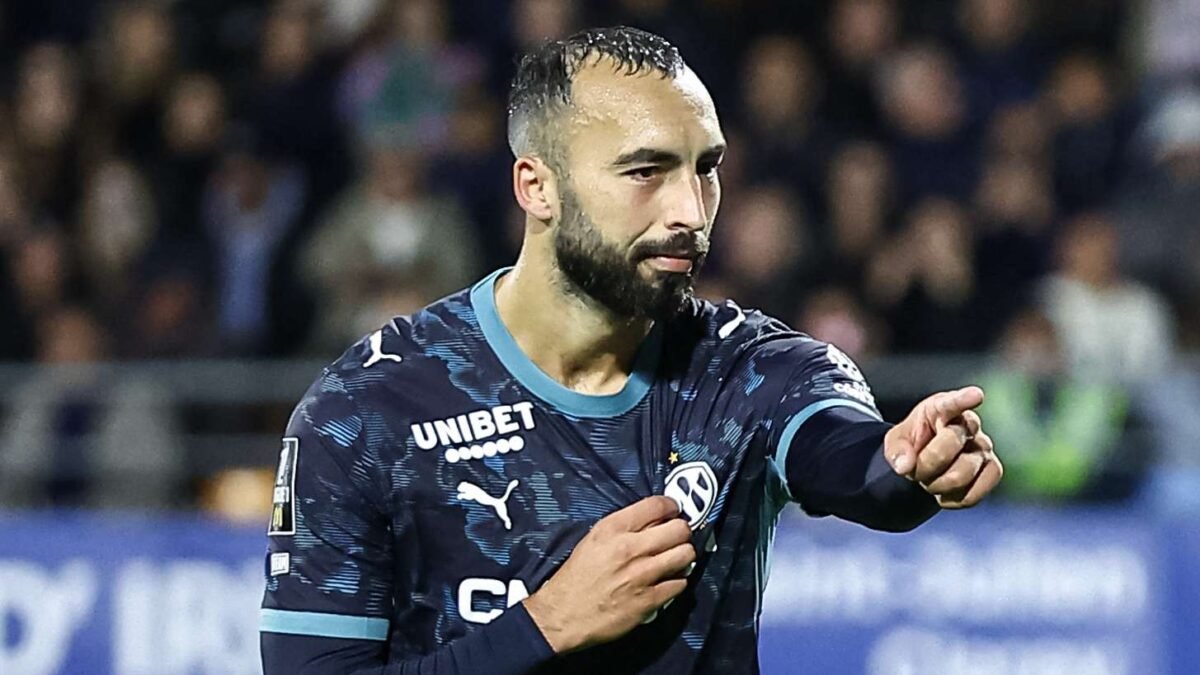 LaBrigadeMarsei's tweet photo. Les stats d'Himad Abdelli face à l'Olympiakos :

- 90 minutes disputées
- 81 touches
- 87% de passes réussies
- 4 récupérations
- 2/2 dribbles réussis
- 2/3 tacles gagnés
- 7/9 duels remportés

[@Sofascore]

#OMOLY #TeamOM #ForzaOM https://t.co/gaYBzNvXlD