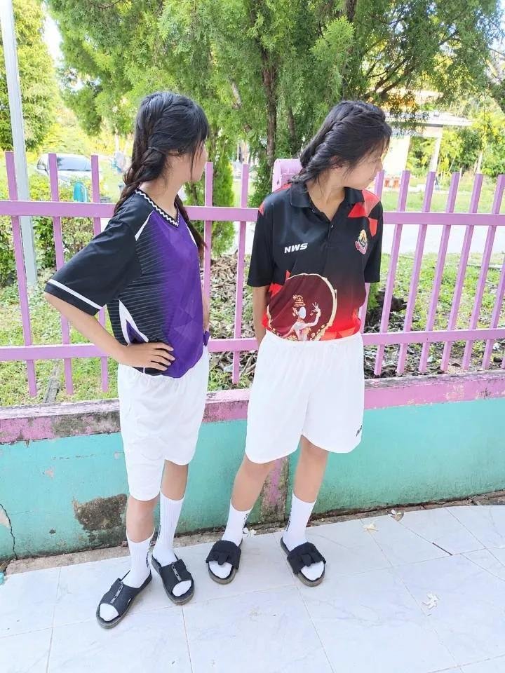 Linamufy's tweet photo. #สุรินทร์ รุ่นเพื่อนที่ไม่แก่อะ แก่ๆอย่าทัก https://t.co/N995eoz13L