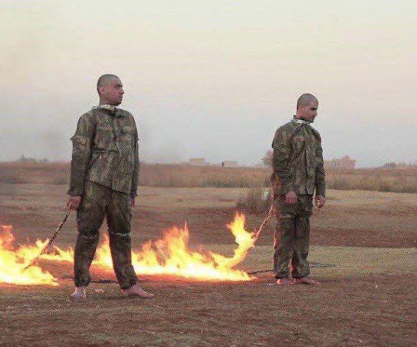 Aqsin_Aliyevv's tweet photo. hani şeriat istiyorsunuz ya IŞİD Bir Müslüman ve şeriatla yönetilmek istiyor hatırladınız mı 2 Türk askerini yakarak şehit ettiler sizin istediğiniz böyle bir şey mi gelip laikliğe laf ediyorsunuz onlar da sizin gibi aynı Kur'an okuyup şeriat istiyor https://t.co/VVfKF7QZwc