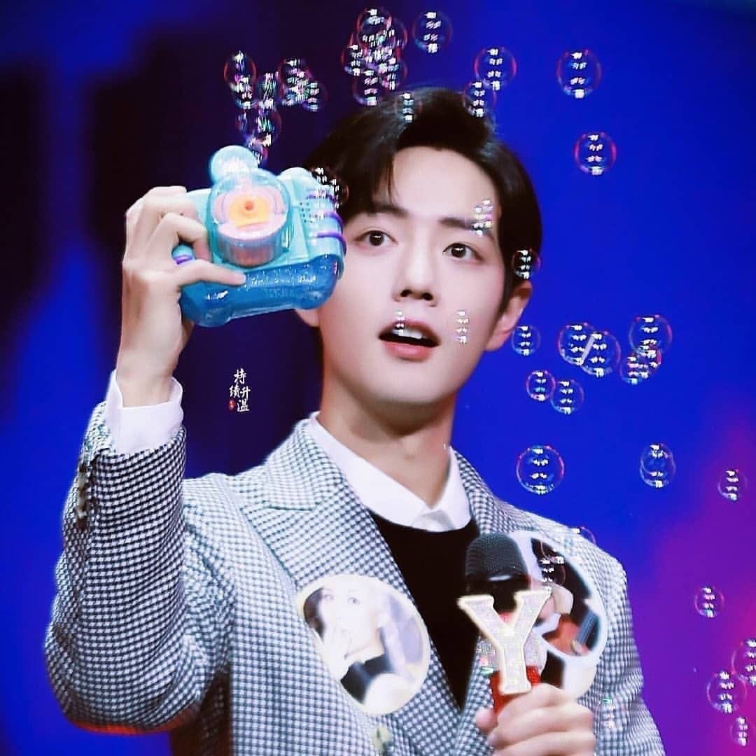 dollxzhan's tweet photo. im not crying 😭😭 https://t.co/hdRHh9i7Wm