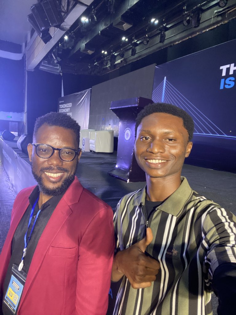 iam_axtronaut's tweet photo. Today had a lot of faucets and moments, sadly i couldn’t document a large amount of it.

Time flies fast at Event ngl, creating at events is crazy planning over planning, God Abeg😭

Anyways meet my idolos.

@GenYusuf21, @wealthykween, @Rumerule, Mr jude (Convener) https://t.co/Y34BNYsMmB