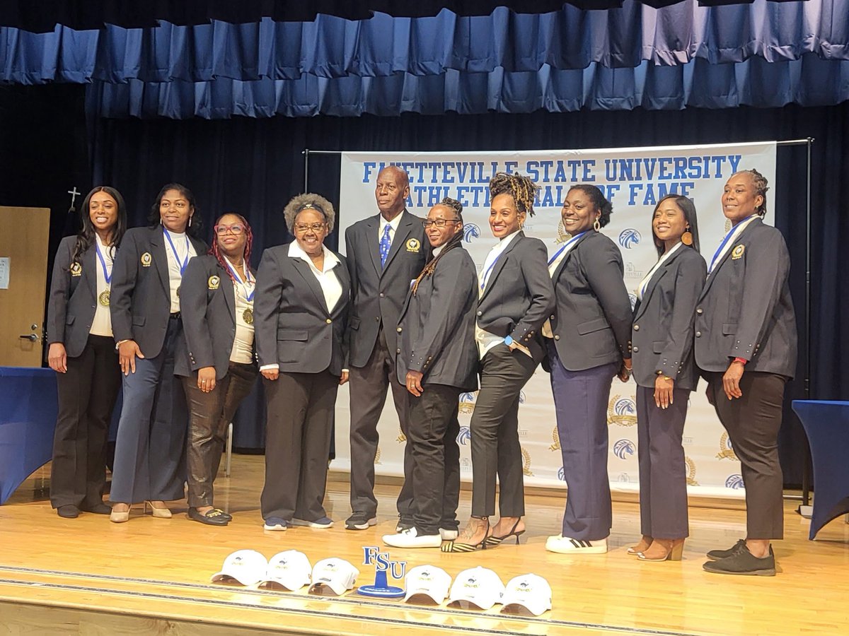 thereal71sports's tweet photo. Join the Falcon family in celebrating our volleyball coach, LaKelli Butler! Coach Butler led the Lady Falcons to an undefeated conference championship, and today she was inducted into the @uncfsu Athletic Hall of Fame. What an incredible achievement!
#Go71stFalcons https://t.co/8CxSynwukQ