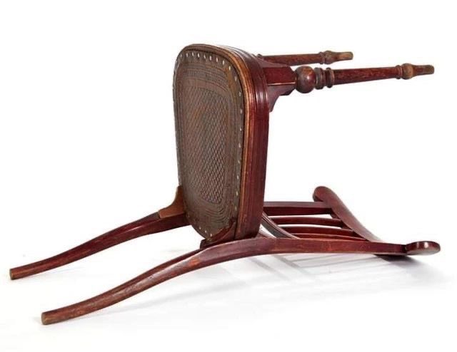 colinarmis's tweet photo. thinking a lot lately about the innate anthropomorphism of chairs, here's a few really playful pieces that play with that idea.

Jason Cook,The Walking Chair, 2025
Helmut Smits, Walking Chair, 2026 Helmut Palla, Guru Chair, 2001
Philippe Ramette, Le Suicide Des Objets, 2001 https://t.co/uMNYYLR8Zs