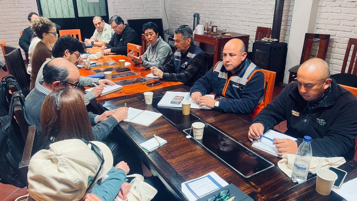 SenapredOHi's tweet photo. #SENAPREDOHiggins participó en COGRID Comunal de #Navidad, en fase mitigación y preparación sobre incendios forestales 2026-2027, destacando la importancia de mantener una adecuada coordinación y apoyo mutuo entre los distintos integrantes del SINAPRED. https://t.co/CktcP2p179