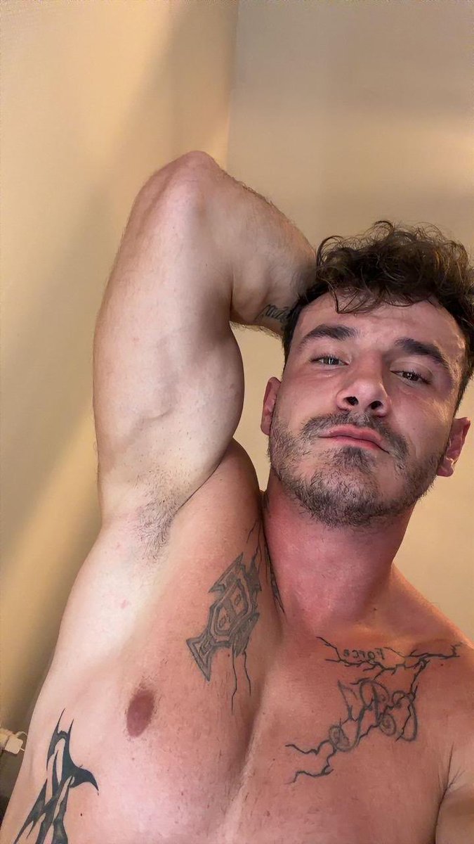 coahtony's tweet photo. Am I too masculine for you? https://t.co/xbVJgDHcx0