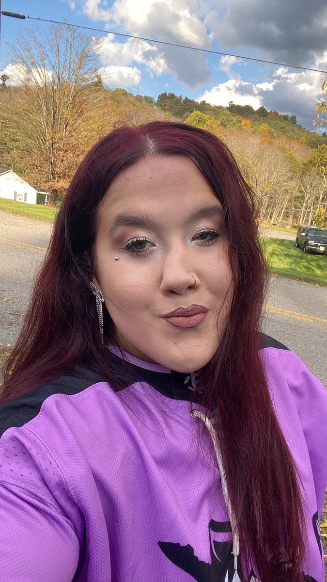 hannahluvsports's tweet photo. back in my red hair era ♥️ https://t.co/N1wjO24mKf