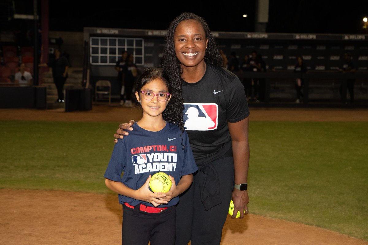 MLBDevelops's tweet photo. Compton came to 𝕮𝖔𝖒𝖕𝖊𝖙𝖊 💪
@MLB Softball Ambassador @natashawatley29 held a defensive clinic at the MLB Compton Youth Academy for the 4th stop of the 2026 Ambassador Tour! 🥎 https://t.co/3CQNnieIhF
