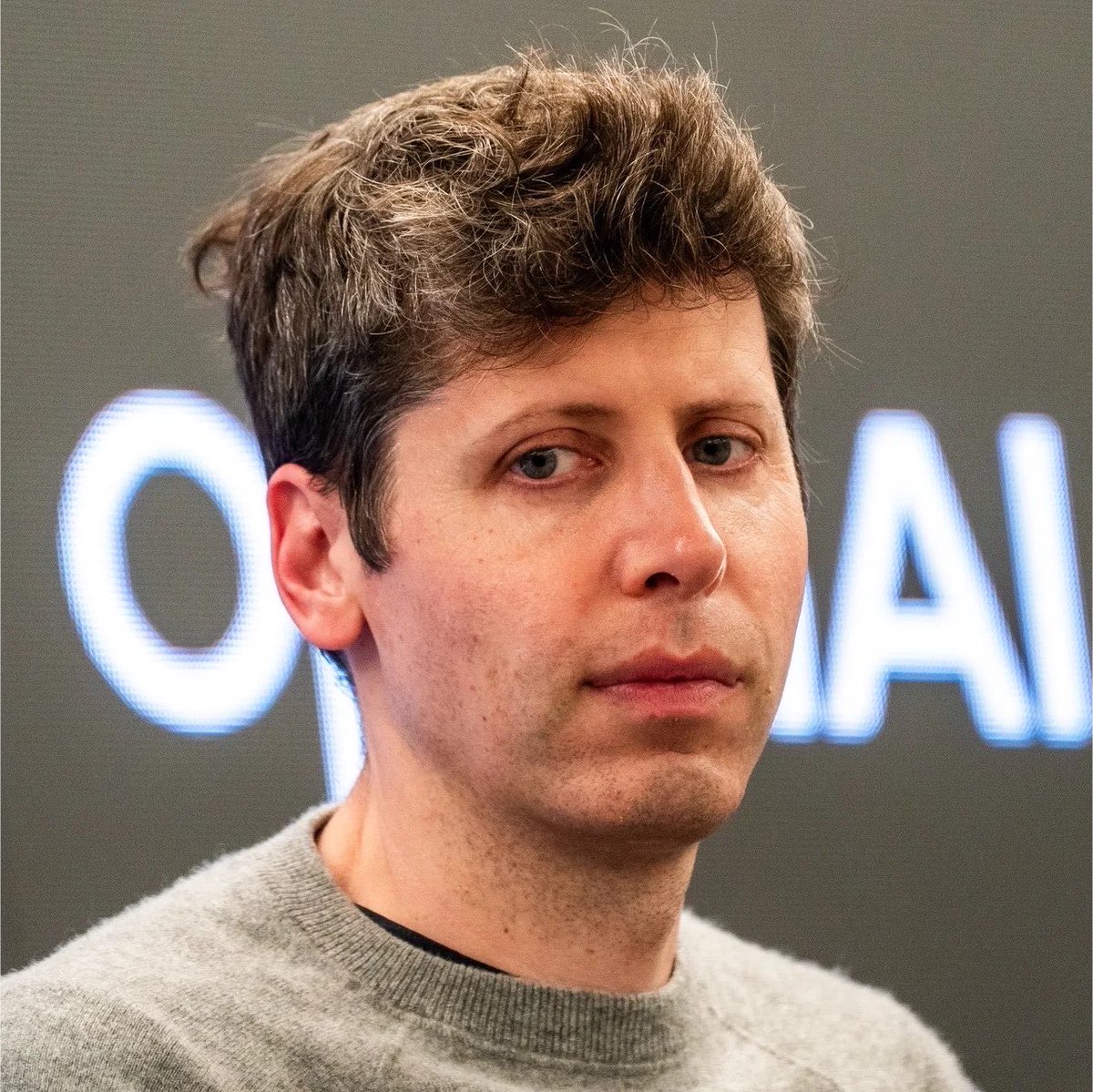 WatcherGuru's tweet photo. JUST IN: OpenAI CEO Sam Altman praises Tesla's $TSLA new Roadster, says it "looks amazing" and tells Elon Musk "good job." https://t.co/zvI3DfOuIX