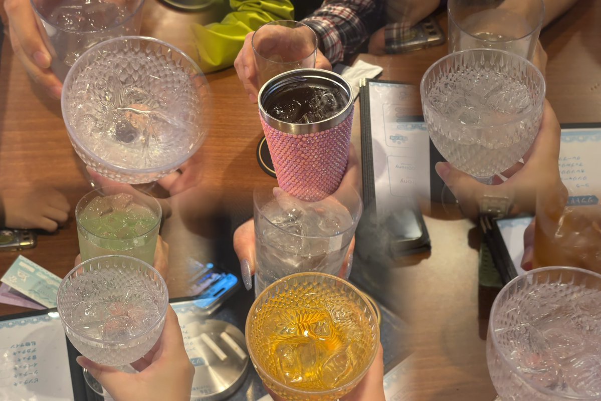 love_kispk's tweet photo. 1日目おきゅおわ‼️
はじめましてなのにいっぱいお話してくれてドリンクくれてありがとう🎶
明日は18-23じでいるので会いに来てね^ᴗ ̫ ᴗ^♩ https://t.co/GhAZHBXi59