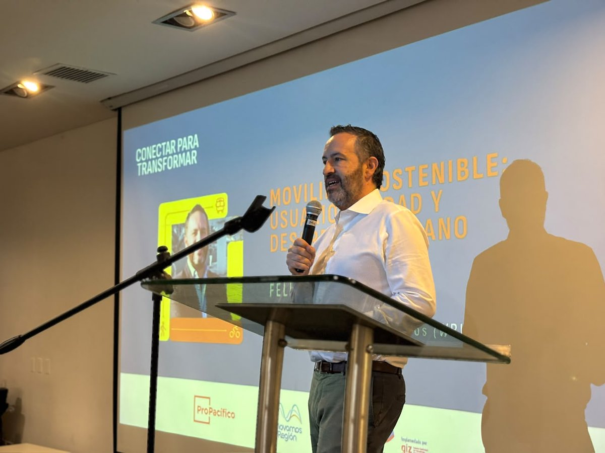 ProPacificoOrg's tweet photo. Felipe Ramírez, director global de Movilidad Urbana del @WRIMexico, presentó una reflexión sobre el desarrollo orientado al transporte, las alianzas entre los sectores público y privado, y la importancia de planear la movilidad junto con el desarrollo urbano. https://t.co/LmNdp9WrTS