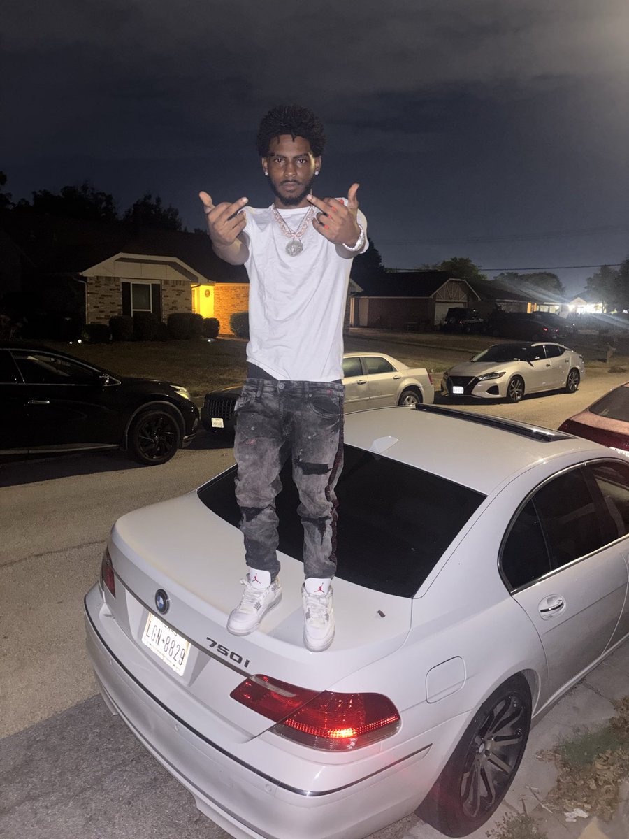 doublekreaper's tweet photo. Laid back thuggin #dallas #fyp #dallasfreaks #dfw #fwtx #fypシ゚viral https://t.co/BpbO7g1FB0