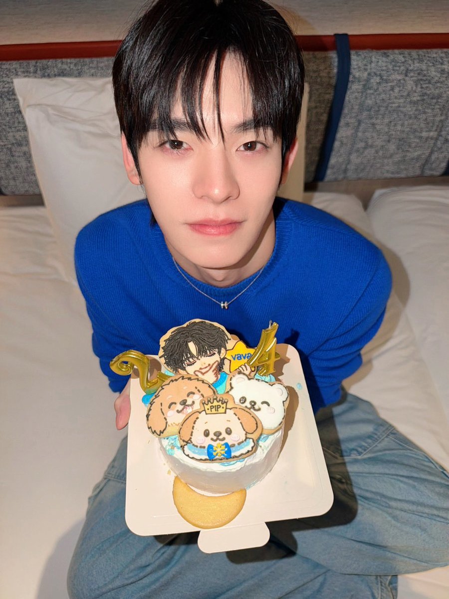 porsuppakarn's tweet photo. 2 yrs 4 m kub 

POR 24TH BIRTHDAY
#The24thBloomOfPor https://t.co/Puu8kpWlw0