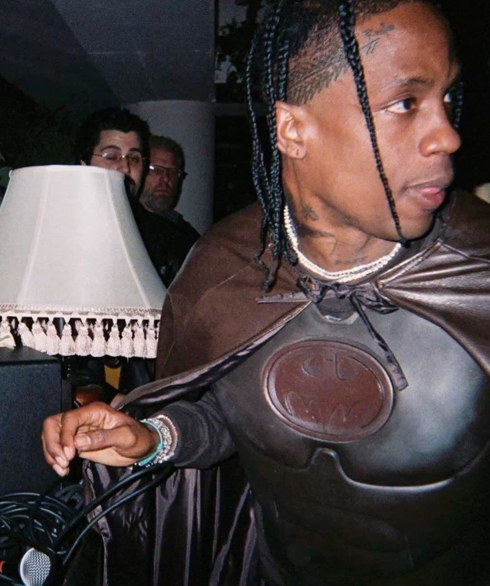pedestrian's tweet photo. Remember when the internet clapped back so hard at Travis Scott's brown Batman costume that he deactivated his Instagram? https://t.co/5ZNItYJr1c
