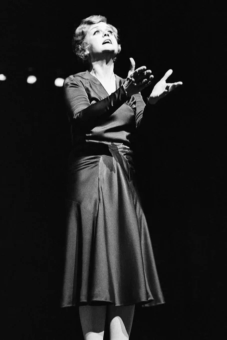 iShowTunes's tweet photo. #AngelaLansbury, #Gypsy, #London, 1973.
#JuleStyne #StephenSondheim #ArthurLaurents #WestEnd https://t.co/3gDXpT4GPW