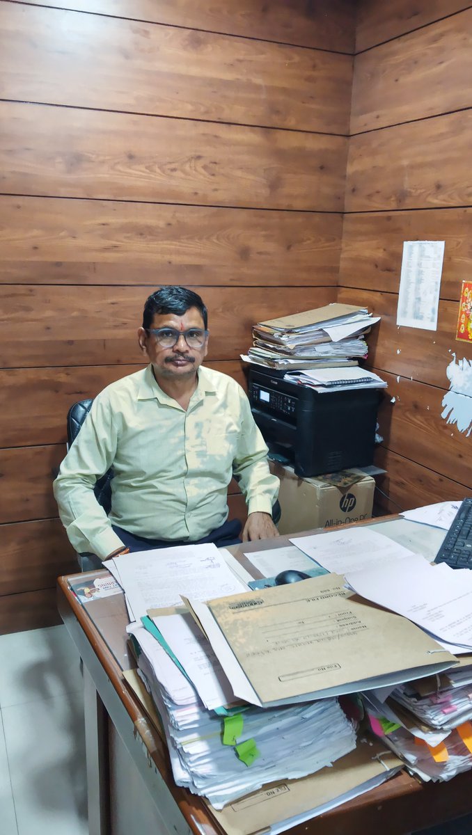 MGLP_AGRA's tweet photo. VB-G RAM G कार्यों में पारदर्शिता एवं श्रमिकों के अधिकारों की रक्षा हेतु दिनांक 16/10/2026 को कार्यालय में बैठक की गई।

लोकपाल, विकसित भारत-जनपद आगरा सदैव निष्पक्ष कार्रवाई के लिए प्रतिबद्ध है। 

#ViksitBharat_G_RAM_G
@DyCMGoUP @GoiMord @UpRuralDev @airnewsalerts @cdoagra_rdup https://t.co/pS1WVN8uuI