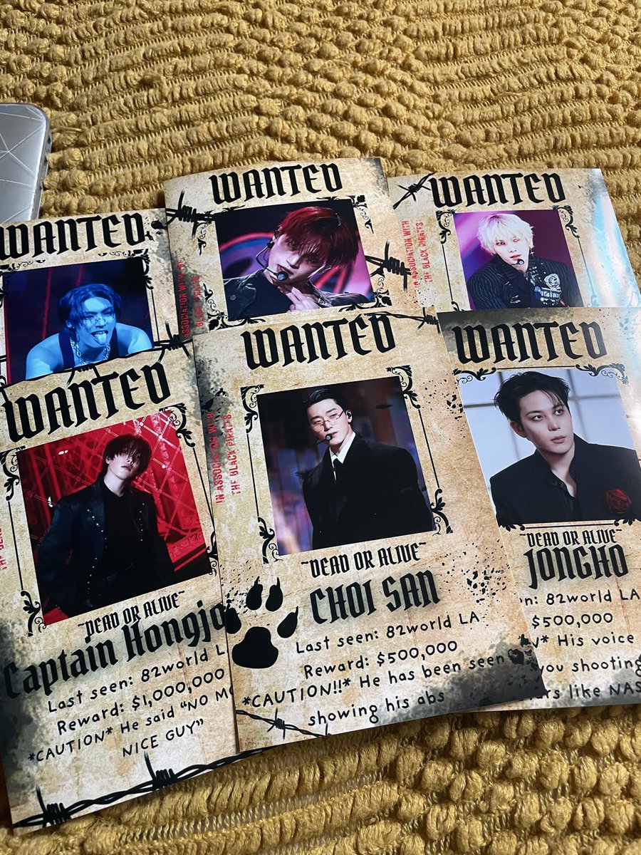 woomberry's tweet photo. 82world just two days away, these are the freebies my friend and I designed!! 🫶🫶 if anyone going wants one lmk, we can try to coordinate and meet up~ I’d love to save u one!! :) https://t.co/BAFdrtG63Z