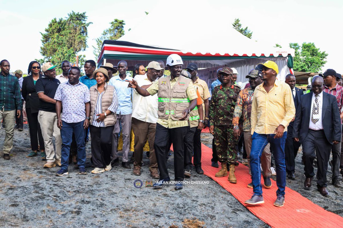 HonAllanChesang's tweet photo. Joined H.E. President William Samoei Ruto for the launch of the County Commissioner’s Office–Kijana Wamalwa Referral Hospital Road in Kitale, Trans Nzoia County.

This vital project will ease movement, improve access to healthcare and enhance connectivity within Kitale town.

Better infrastructure, better services, better lives.