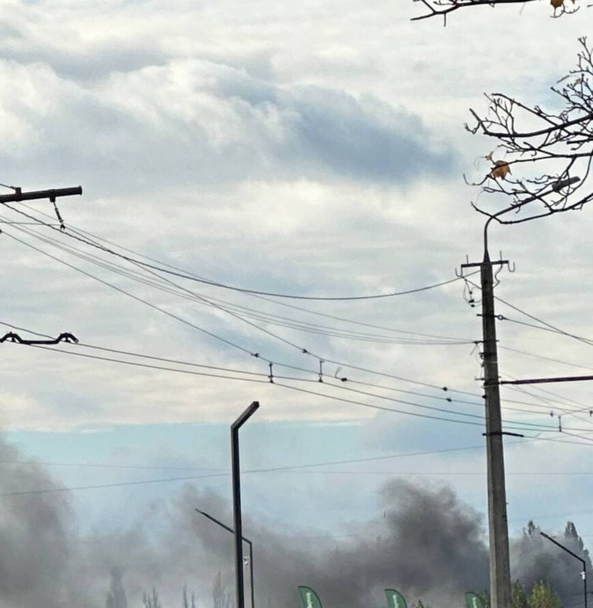 OsintNightmare's tweet photo. Russian Missiles destroyed a factory belonging to the German Company Kromberg &amp; Schubert in Lutsk , Ukraine .

Kromberg &amp; Schubert is an automotive supplier company based in Germany https://t.co/U0Dv8vGWI8