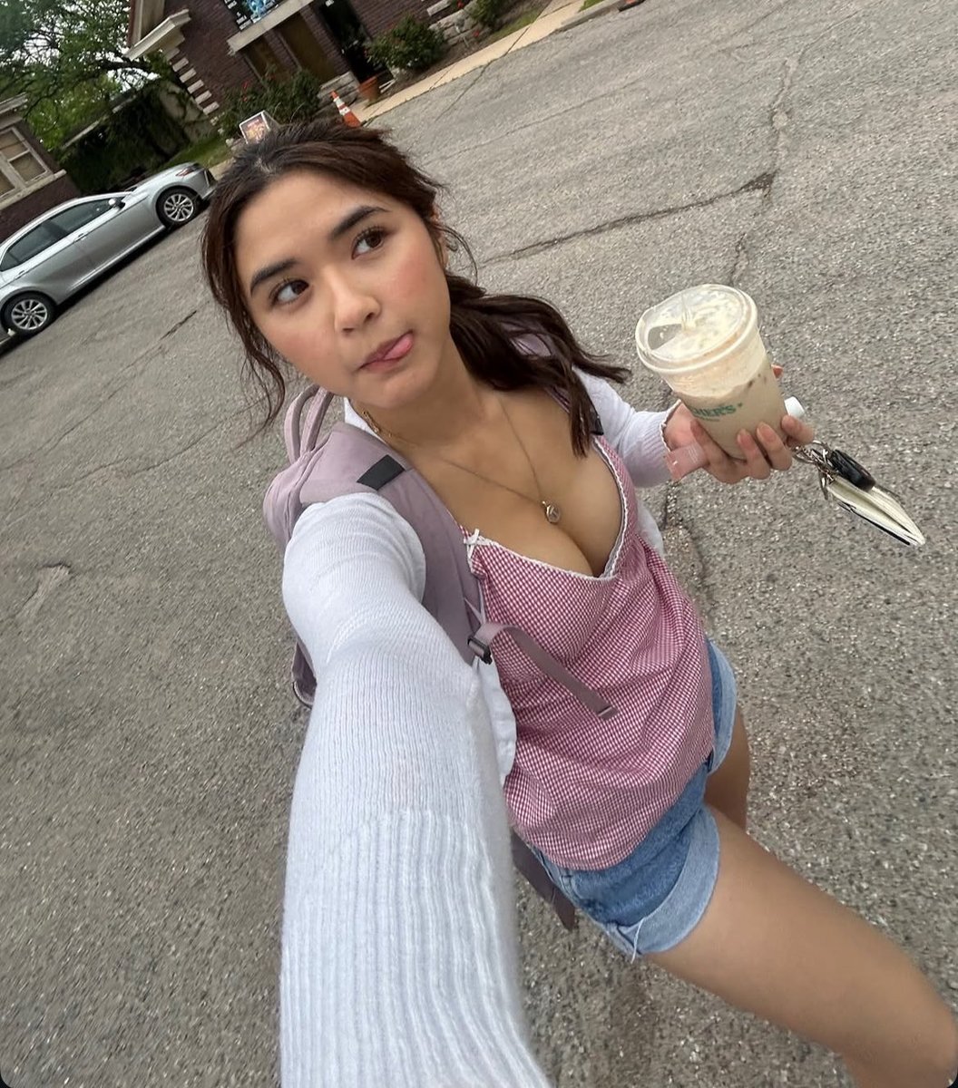 shiestyhoodluvr's tweet photo. Breed or feed. #gooner #goon #asian https://t.co/3qjs8nejrJ