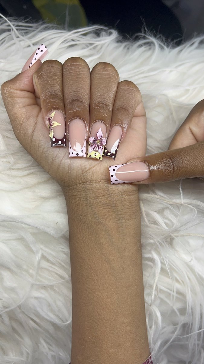 ObedienceSwirri's tweet photo. Nailsbyobi in braamfontein. Call or WhatsApp me on 0630130125 for appointments. #GirlsTalkZa #GirlsTalk https://t.co/W7p3qfIu9G