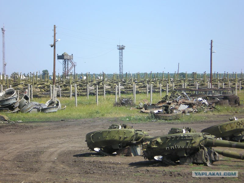 T_90AK's tweet photo. T-64's being dismantled at the 349th Central tank Reserve Base in Topchikha, Altai Krai, Russia.
This was a result of the reforms of 08. https://t.co/SiZRgVgfyG