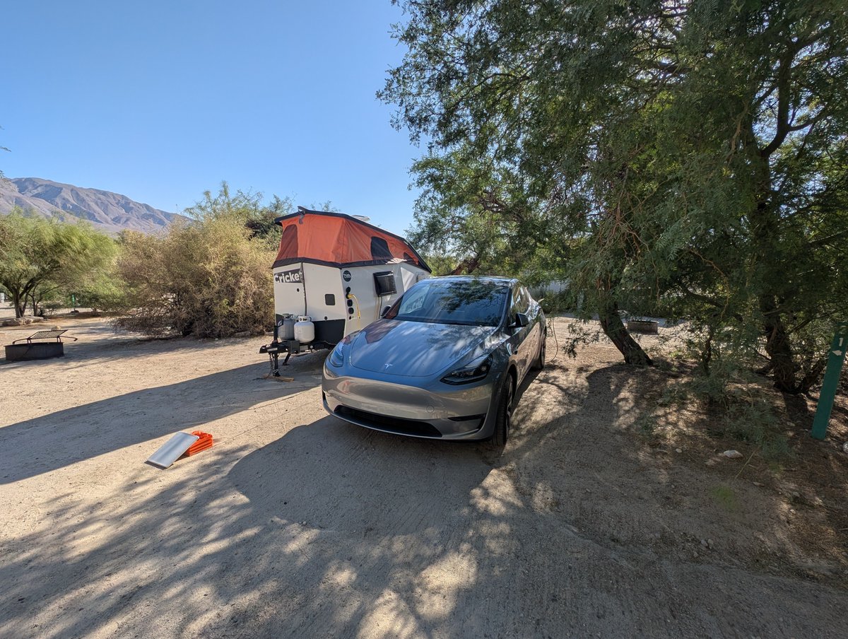 CyberDogDaddy's tweet photo. @IvanXpress_ @Tesla Mojave overlanding run looks capable. Good test of the truck on Southwest dirt and heat while the Model Y covers the everyday adventure legs. https://t.co/fCq5B88bTF