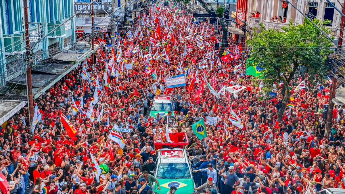 LulaOficial's tweet photo. Bora, Juiz de Fora!

Bora, Minas Gerais!

Bora, Brasil! 🇧🇷

É 13!

📸 @ricardostuckert https://t.co/JlP83ZjWBf